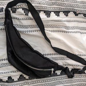 Sleek Cross-Body Fanny Pack